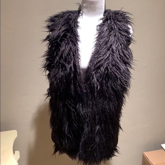 Cabi faux fur vest - Picture 2 of 3
